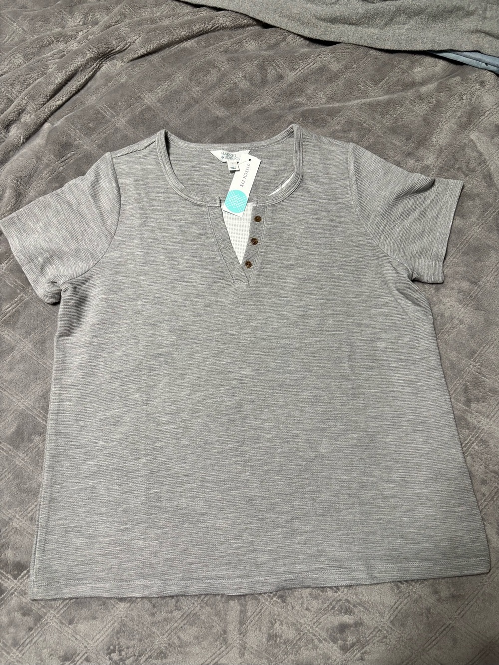 NWT Market & Spruce Womens 1X Short Sleeve Henley Top - Light Gray
